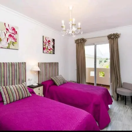 Villa Int-Ma Alhaurin Golf 度假居 *
