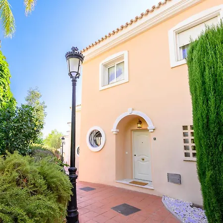 Villa Intma - Golf - Pools - Malaga,Marbella, Fuengirola - Fully Equipped Alhaurin el Grande